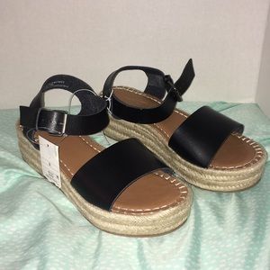 NWT Black Universal Thread Espadrilles! Sz. 6 1/2